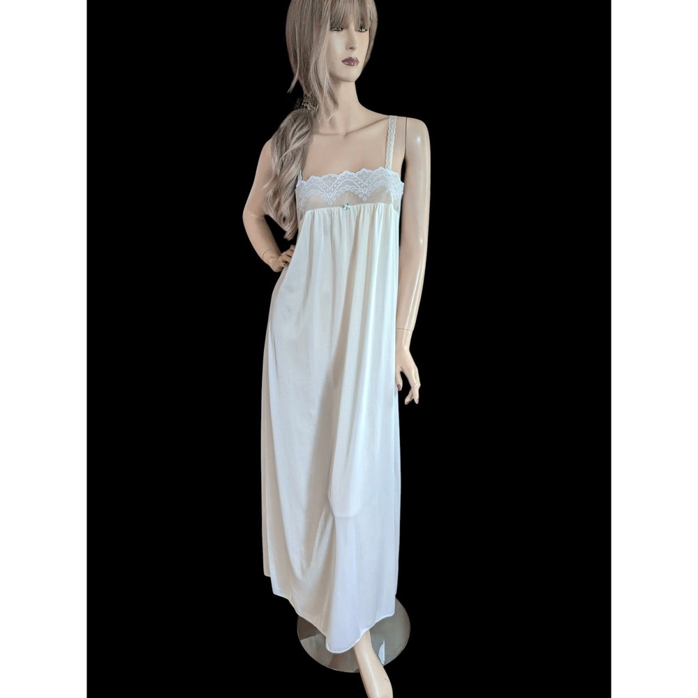 Vintage 80s Pale Cream Nylon Lace Maxi Nightgown Dress Small Coquette Sleepwear
